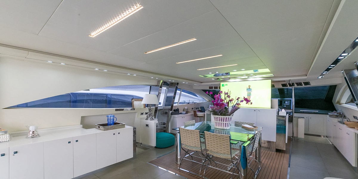 Аренда мега яхты 	Italcraft 105 Alemia В Италии